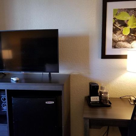 Quality Inn & Suites Leesburg Chain Of Lakes Eksteriør bilde