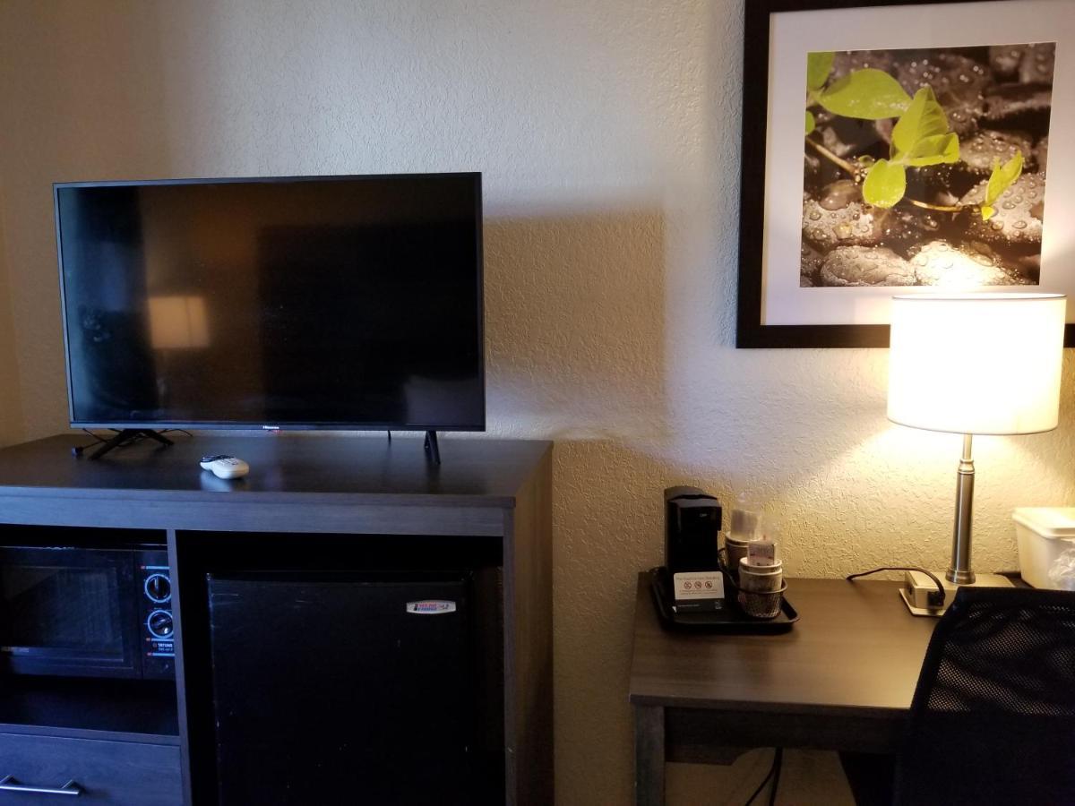 Quality Inn & Suites Leesburg Chain Of Lakes Eksteriør bilde
