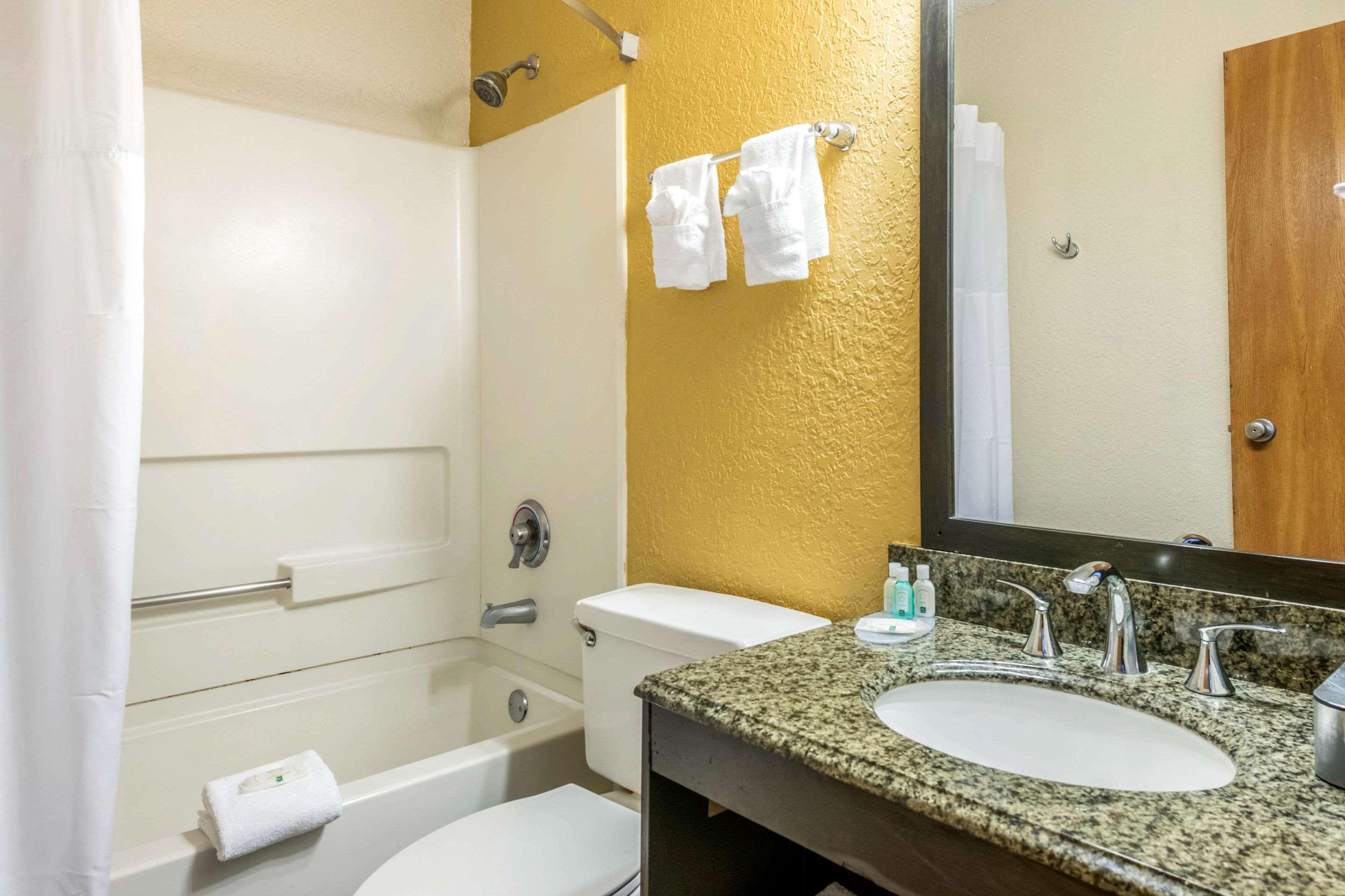 Quality Inn & Suites Leesburg Chain Of Lakes Eksteriør bilde